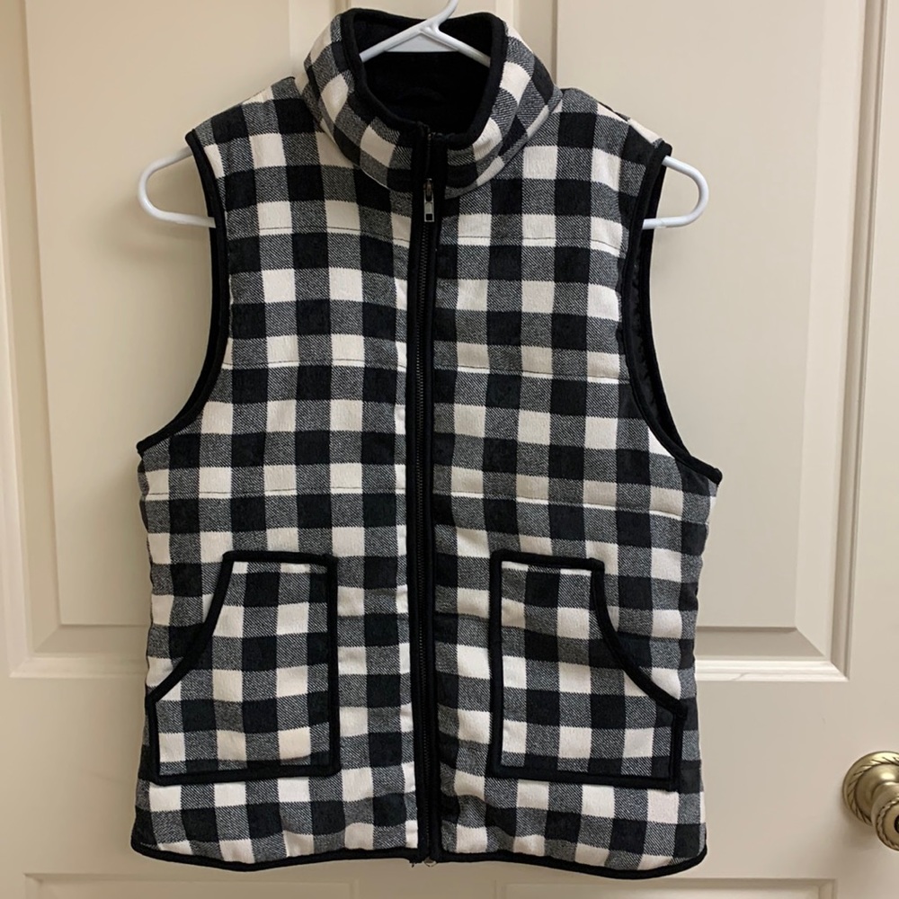 Black & White Check vest, Size Small. Excellent condition.